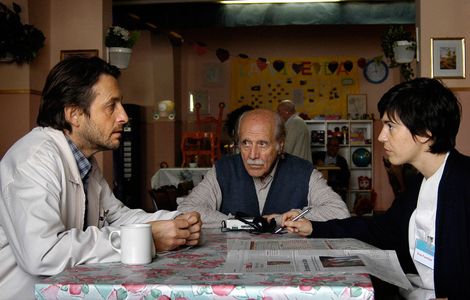 Manuel Alexandre, Ramon Madaula, and Laia Marull in Pretextos (2008)