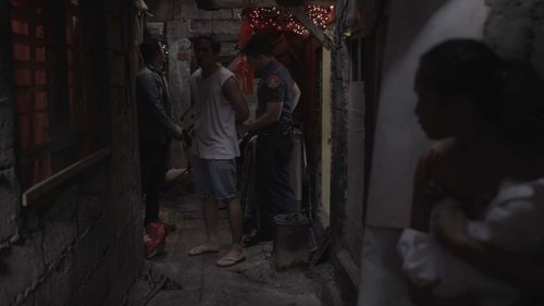 Alex Medina and Elora Españo in Wagas (2013)