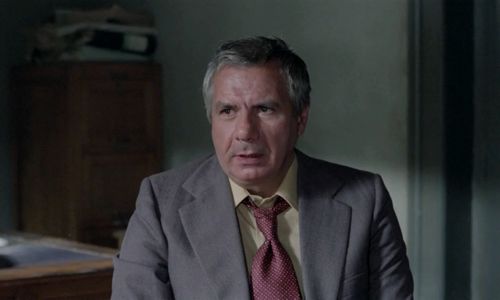 Michel Galabru in Il gatto (1977)