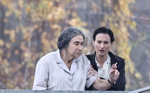 Helen Mirren and Camille Cottin in Golda (2023)