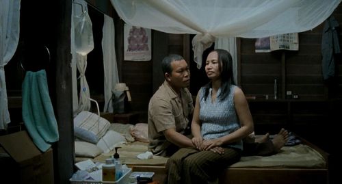 Natthakarn Aphaiwonk and Thanapat Saisaymar in Uncle Boonmee Who Can Recall His Past Lives (2010)