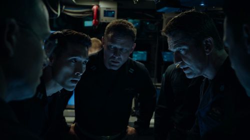 Still of Gerard Butler, Christopher Goh and Shane Taylor in Hunter Killer