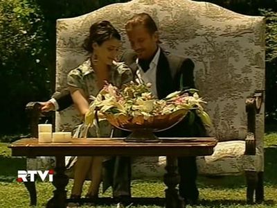 Facundo Arana and Mónica Antonópulos in Vidas robadas (2008)