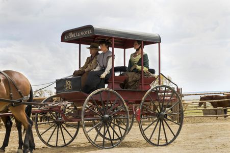 Samantha Soule and Audrey Moore in Godless (2017)