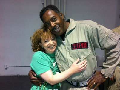 Robin Shelby with Ernie Hudson at the Anaheim Comic Con