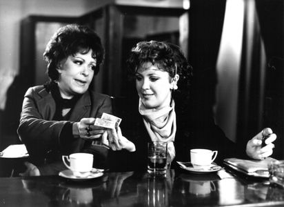 Jirina Bohdalová and Nada Konvalinková in Séfe, vrat se! (1988)