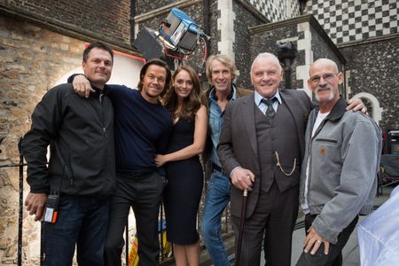 Michael Kase, Mark Wahlberg, Laura Haddock, Michael Bay, Anthony Hopkins, Alan Shultz