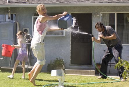 Luke Wilson, Radha Mitchell, and Morgan Lily in Henry Poole Is Here (2008)