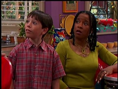 T'Keyah Crystal Keymáh and Frankie Ryan Manriquez in That's So Raven (2003)