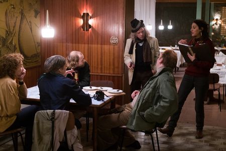 Denis Lavant, Marie Bäumer, Birgit Minichmayr, Charly Hübner, Robert Gwistek and Emily Atef in 3 Days in Quiberon (2018)