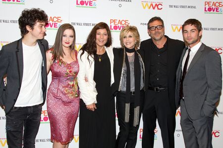 Jane Fonda, Catherine Keener, Jeffrey Dean Morgan, Nat Wolff, Chace Crawford, and Marissa O'Donnell at an event for Peac