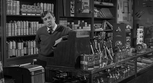 Frank Killmond in Psycho (1960)