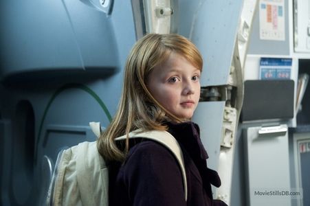 Still of Quinn McColgan in Non-Stop (2014)