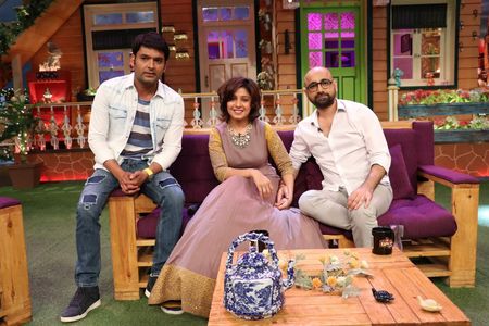 Sunidhi Chauhan, Hitesh Sonik, and Kapil Sharma in The Kapil Sharma Show (2016)