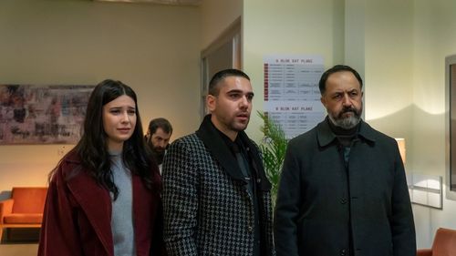 Mehmet Özgür, Kadir Dogulu, and Devrim Özkan in Vuslat (2019)