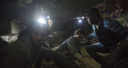 Edwin Hodge, Perdita Weeks, Ben Feldman, and François Civil in As Above, So Below (2014)