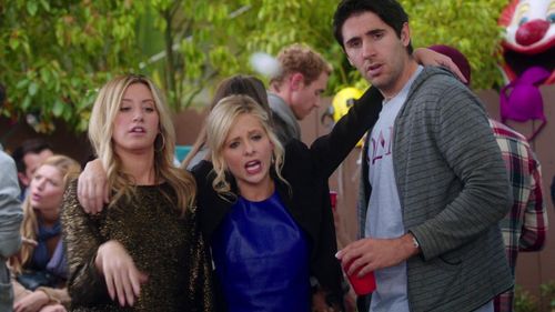 Ashley Tisdale, Sarah Michelle Gellar, and Daniel Rubiano in The Crazy Ones: The Intern.