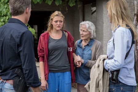 Marie-Anne Fliegel, Marco Girnth, Melanie Marschke, and Lola Dockhorn in Leipzig Homicide (2001)