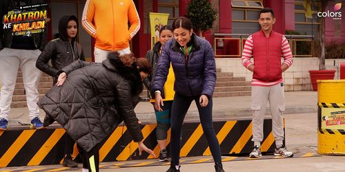 Aditya Narayan, Shamita Shetty, Bharti Singh, Jasmin Bhasin, and Ridhima Pandit in Fear Factor: Khatron Ke Khiladi (2008