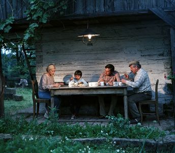 Tomás Holý, Josef Karlík, Frantisek Nemec, and Jana Preissová in How to Get Dad Into Reform School (1978)