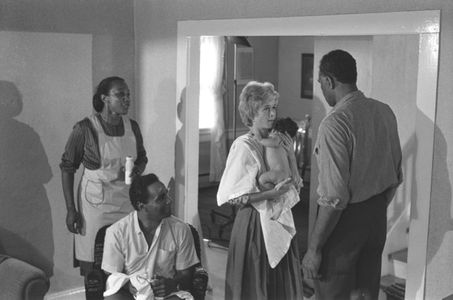 Barbara Barrie, Vinnette Carroll, Bernie Hamilton, and Robert Earl Jones in One Potato, Two Potato (1964)