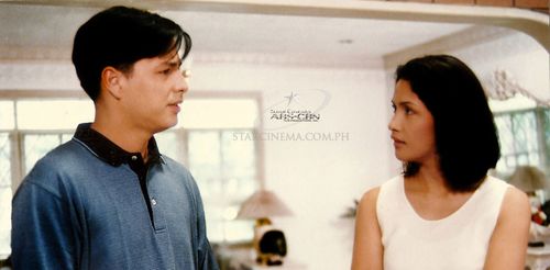 Robin Da Roza and Agot Isidro in April, May, June (1998)