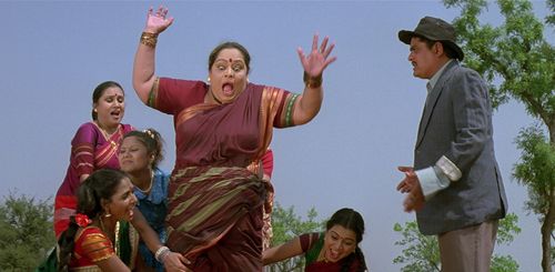 Nirmiti Sawant, Bharat Ganeshpure, and Priya Berde in Chal Dhar Pakad (2010)