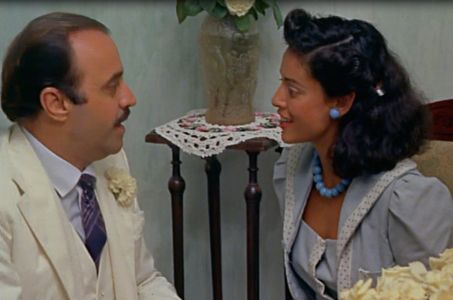 Sonia Braga and Mauro Mendonça in Dona Flor and Her Two Husbands (1976)