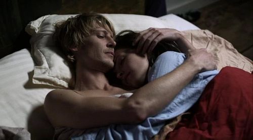 Gabriel Mann and Jill Flint in Fake (2011)