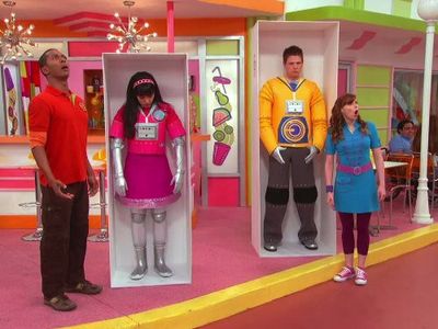 Thomas Hobson, Tara Perry, Yvette Gonzalez-Nacer, and Jon Beavers in The Fresh Beat Band (2009)