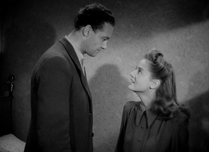 Allan Bohlin and Inga Landgré in Crisis (1946)