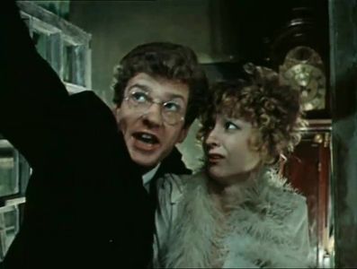 Igor Kostolevskiy and Anastasiya Vertinskaya in Bezymyannaya zvezda (1979)