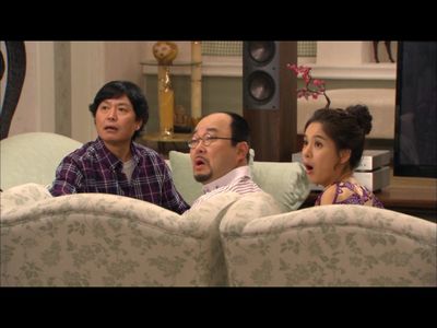 Kang Nam-kil, Jung Hye-young, and Kyung-Soo Oh in Mischievous Kiss (2010)