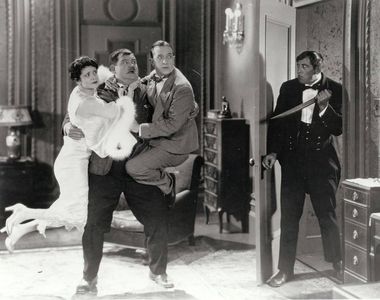 Oliver Hardy, Stan Laurel, Viola Richard, and Noah Young in Do Detectives Think? (1927)