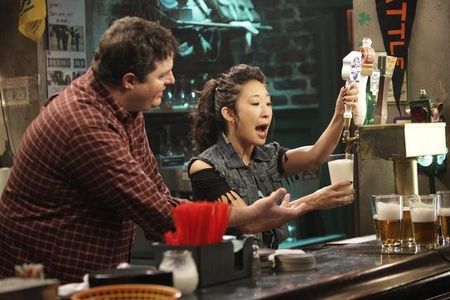 Steven W. Bailey and Sandra Oh in Grey's Anatomy (2005)