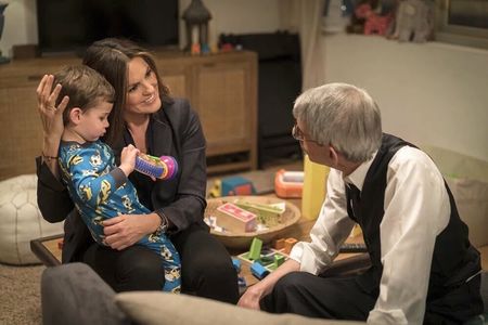 Richard Belzer, Mariska Hargitay, and Jack Nawada-Braunwart in Law & Order: Special Victims Unit (1999)