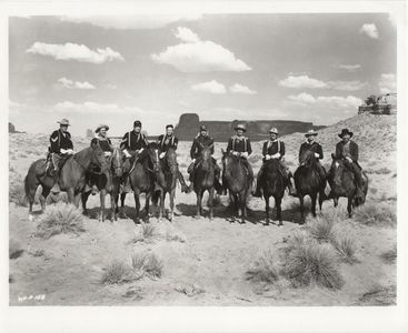 Henry Fonda, John Wayne, John Agar, Pedro Armendáriz, Dick Foran, Victor McLaglen, George O'Brien, Jack Pennick, and Gra