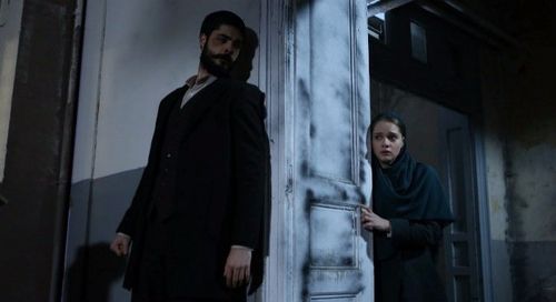 Miray Daner and Genco Ozak in Vatanim Sensin (2016)