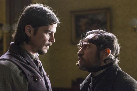 Josh Hartnett and Stephen Lord in Penny Dreadful (2014)