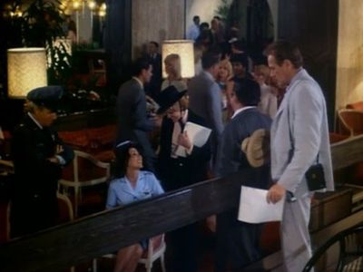 Bob Harks, Darren McGavin, Simon Oakland, and Udana Power in Kolchak: The Night Stalker (1974)