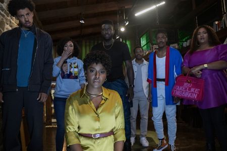 Jermaine Fowler, Sinqua Walls, Antoinette Robertson, Dewayne Perkins, Melvin Gregg, X Mayo, and Grace Byers in The Black