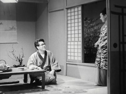 Yûji Hori and Kinuyo Tanaka in Ginza Cosmetics (1951)