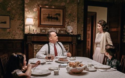 Tom Hanks, Eve Hewson, Jillian Lebling, and Noah Schnapp in Bridge of Spies (2015)