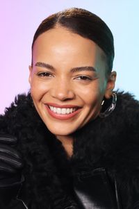 Leslie Grace