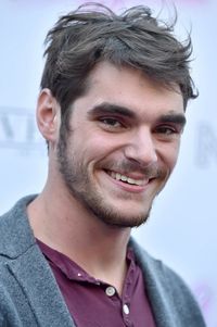 RJ Mitte