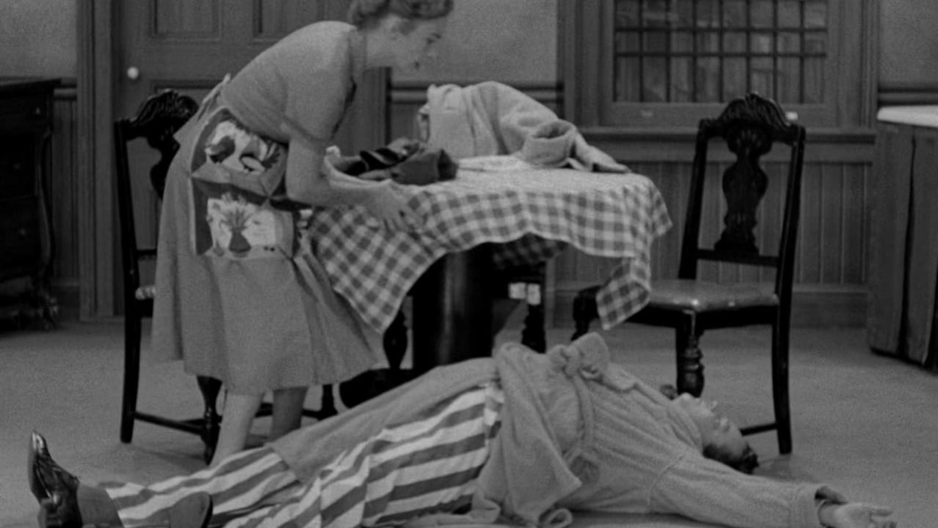 The Honeymooners background