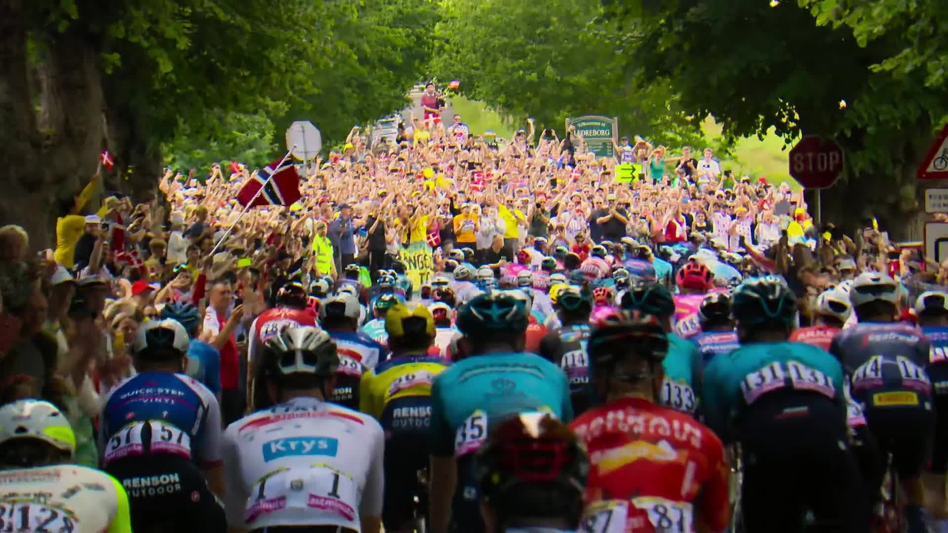 Tour de France: Unchained background