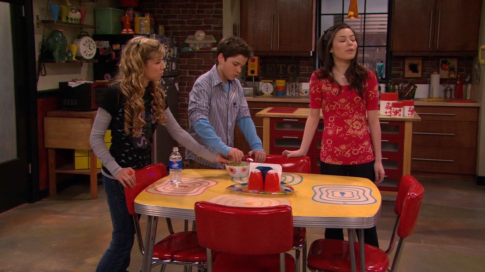 iCarly background