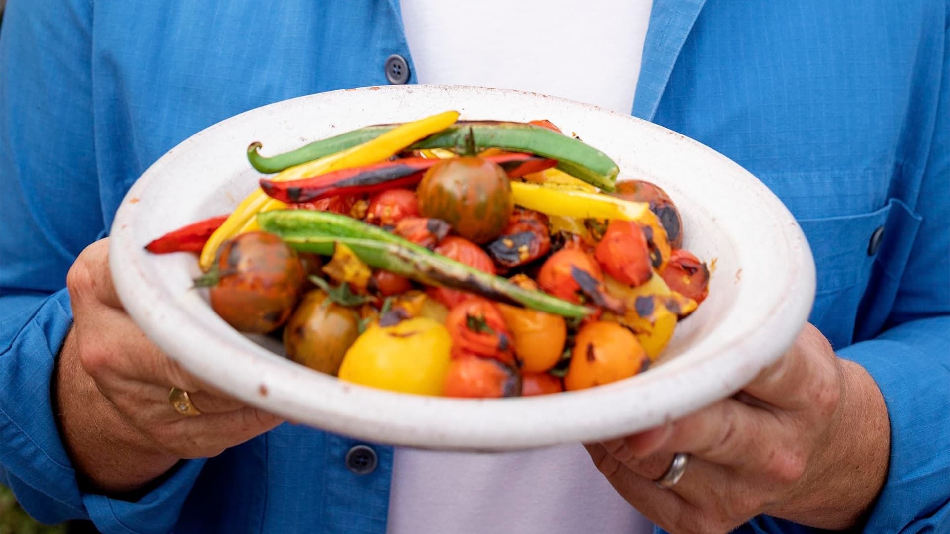 Jamie: Keep Cooking Family Favourites background