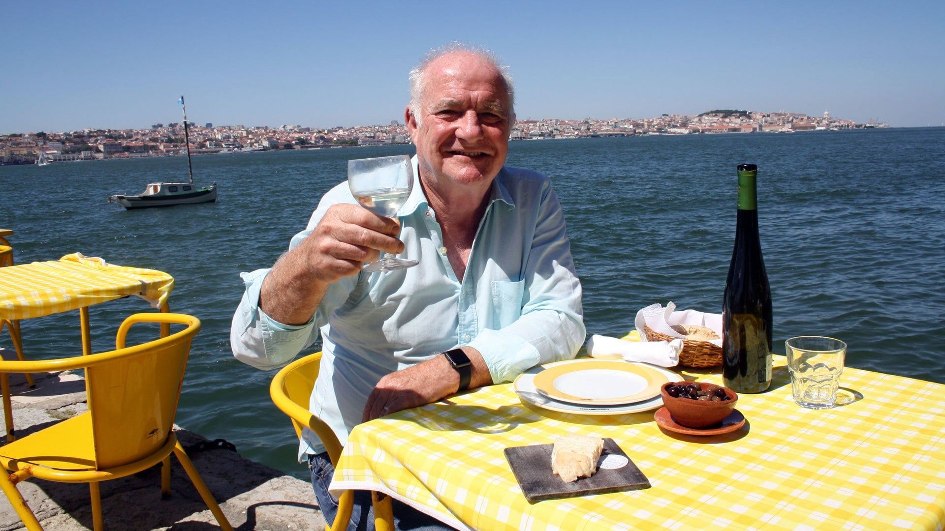 Rick Stein's Long Weekends background